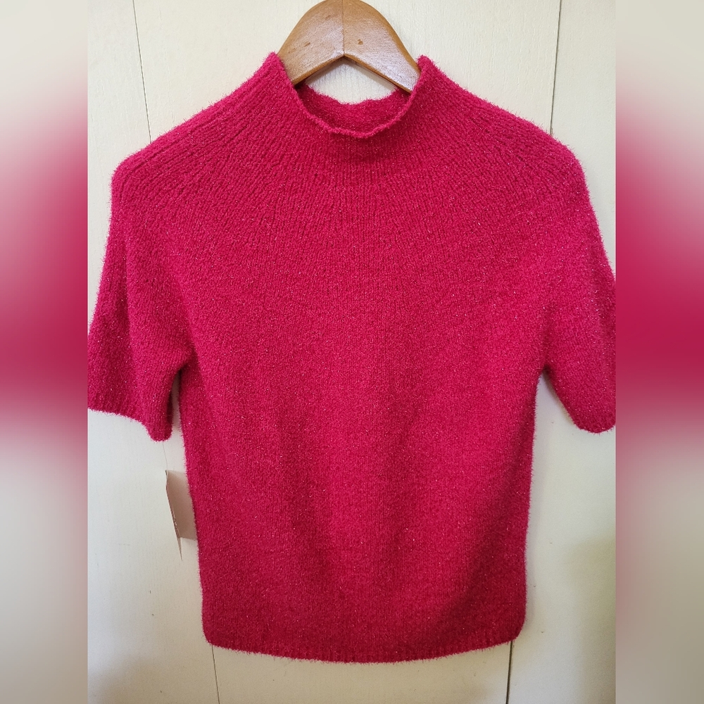 NWT Dana Buchman Pink Short Sleeve Pink Slight Glitter Sweater Sz M - Picture 2 of 5